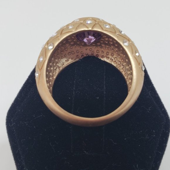 BEAUTIFUL!! Simulated Amethyst & Clear Gemstone Gold Tone Ring Size 8 - Picture 5 of 9